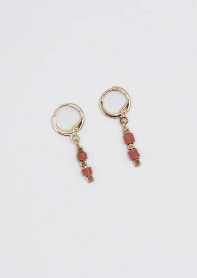 Harvestclub-harvest-club-leuven-studio-nok-nok-earring-petites-02-dark-pink