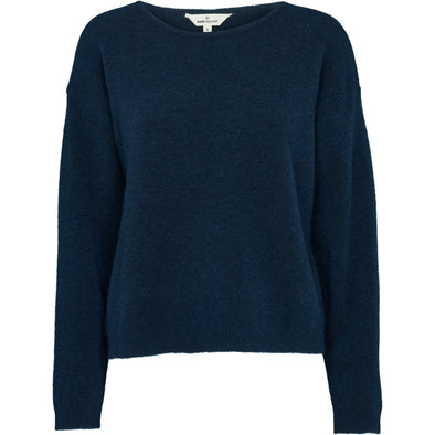 harvestclub-harvest-club-leuven-basic-apparel-claudia-scoop-neck-sky-captain