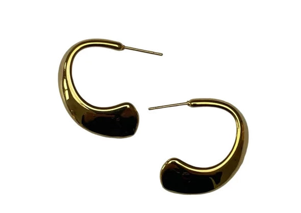 Bybjor Arc Stud Earrings • Gold
