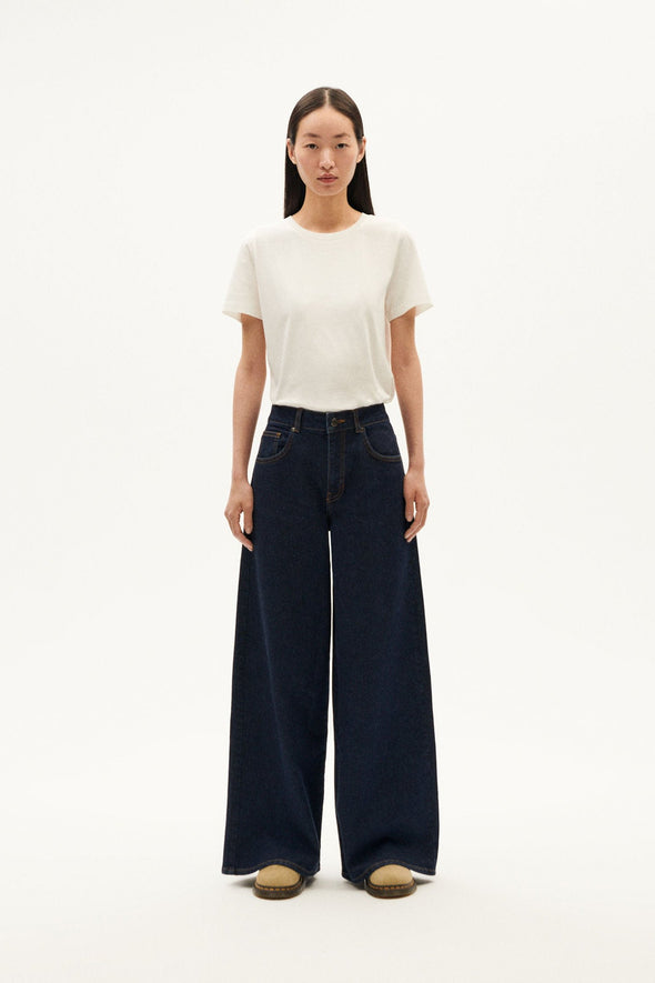 Harvestclub-Harvest-club-Leuven-thinking-mu-hedda-pants-dark-clean-denim