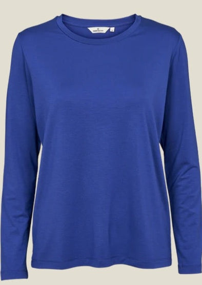 Harvestclub-Harvest-club-Leuven-basic-apparel-jolanda-long-sleeve-tee-clematis-blue