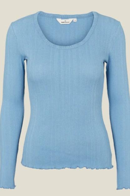 Harvestclub-Harvest-club-Leuven-basic-apparel-scala-long-sleeve-tee-ashleigh-blue