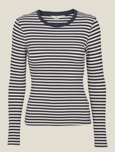 Harvestclub-Harvest-club-Leuven-basic-apparal-ludmilla-longsleeve-tee-birch-navy