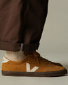 VEJA VOLLEY suede • tent • natural • eagle