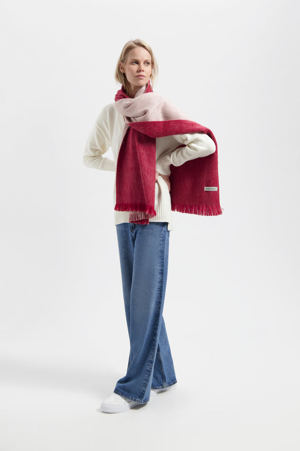 harvest-club-harvestclub-alpacaloca-leuven-618DoubleScarfBeige_RubyRed