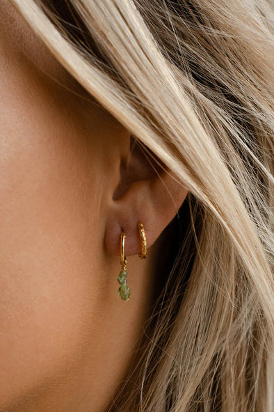 harvest-club-harvestclub-flawed-peridot-hoops-gold-2
