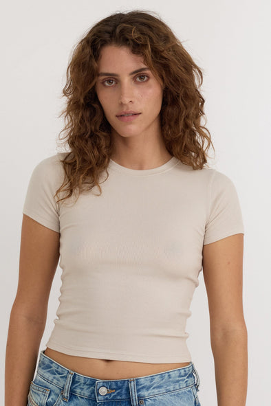 harvest-club-harvestclub-organic-basics-organicbasics-leuven-core-rib-tee-sandstone-CoreRibTeeSandstone