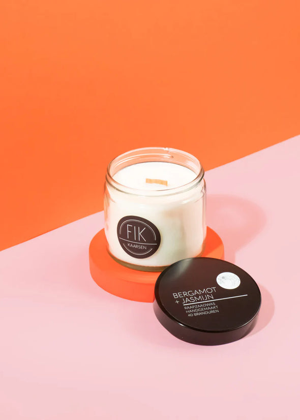 FIK KAARSEN Wooden wick • Jasmin & Bergamot