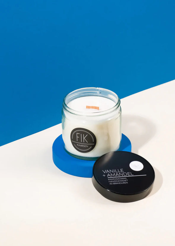 FIK KAARSEN Wooden Wick • Vanille & Almond