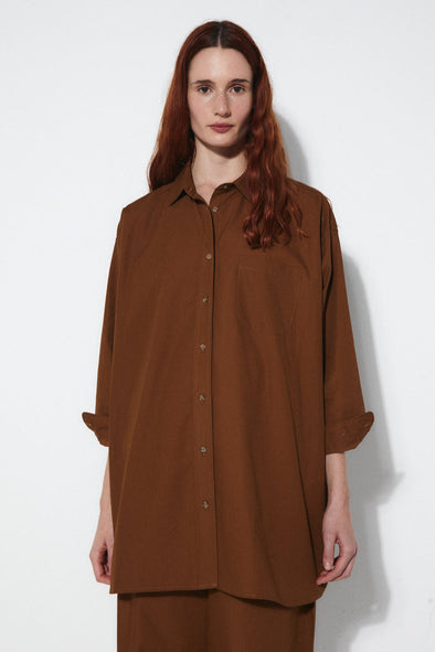 harvest-club-leuven-2638-cm-ta_morris_shirt_tobacco_rita_row_women_aw25_3