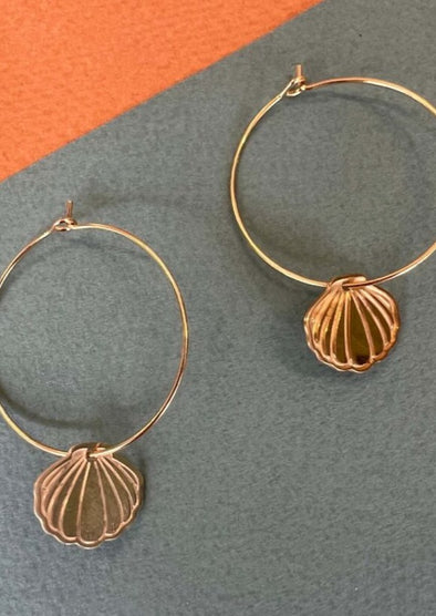 harvestclub-harvest-club-fashion-leuven-allthethingswelike-ATWL-shell-golden-hoops