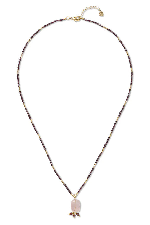 harvestclub-harvest-club-leuven-a-beautiful-story-abeautifulstory-fabulous-rose-quartz-garnet-necklace-gold-colored-1
