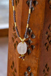 harvestclub-harvest-club-leuven-a-beautiful-story-abeautifulstory-fabulous-rose-quartz-garnet-necklace-gold-colored-3