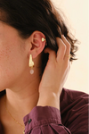 harvestclub-harvest-club-leuven-a-beautiful-story-abeautifulstory-wave-gemstone-ear-cuff-garnet-gold-plated-2