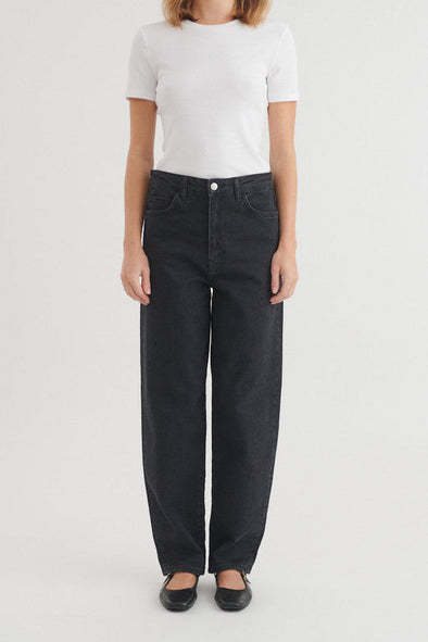 harvestclub-harvest-club-leuven-basic-apparel-ea-jeans-black-1