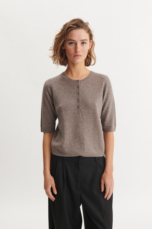 harvestclub-harvest-club-leuven-basic-apparel-selem-graddad-tee-portobella-1_d11adfdc-2b3a-43b7-ad64-fda8bf44bf20