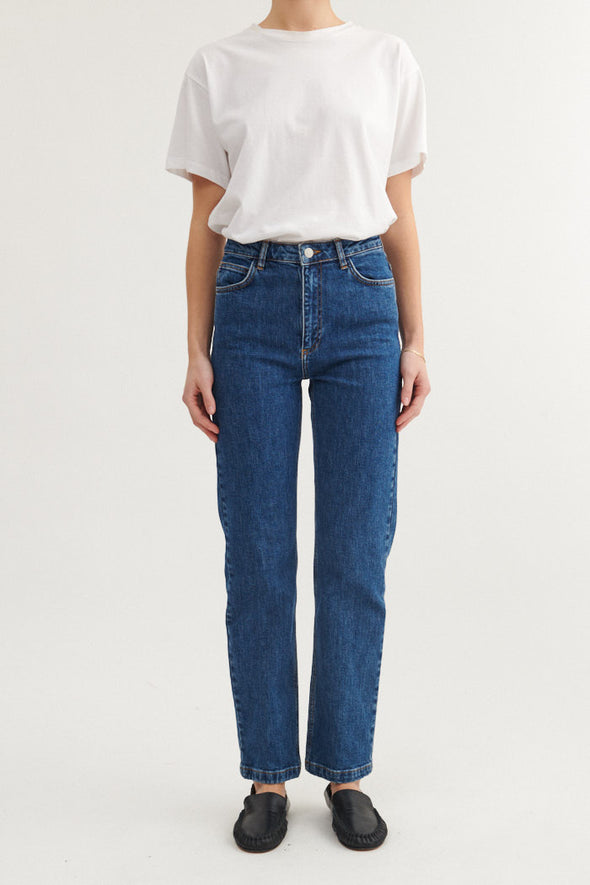 harvestclub-harvest-club-leuven-basicapparel-basic-apparel-ellen-jeans-mid-blue-1