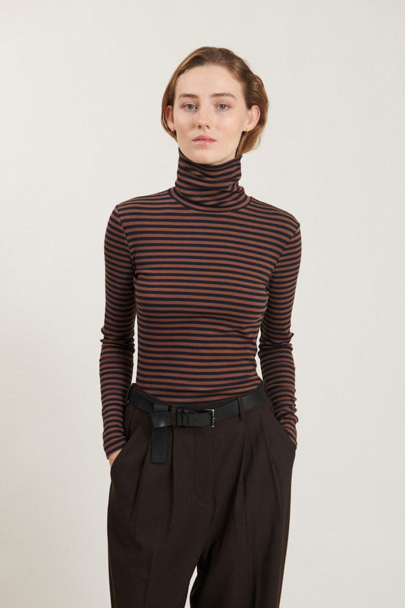 harvestclub-harvest-club-leuven-basicapparel-basic-apparel-ludmilla-high-neck-carafe-black-9