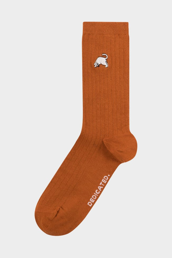 harvestclub-harvest-club-leuven-dedicated-knivsta-rib-socks-dog-pose-cinnamon-orange-1