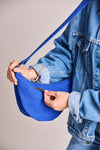 harvestclub-harvest-club-leuven-hindbag-fanny-pack-andrea-sac-banane-andrea-bleu-electrique-femme-dos-hindbag