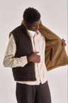 harvestclub-harvest-club-leuven-komodo-chris-reversable-gilet-mink-2