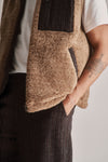harvestclub-harvest-club-leuven-komodo-chris-reversable-gilet-mink-5