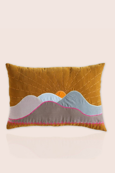 harvestclub-harvest-club-leuven-mujajuma-mountains-velvet-pillow-mustard-pink-5