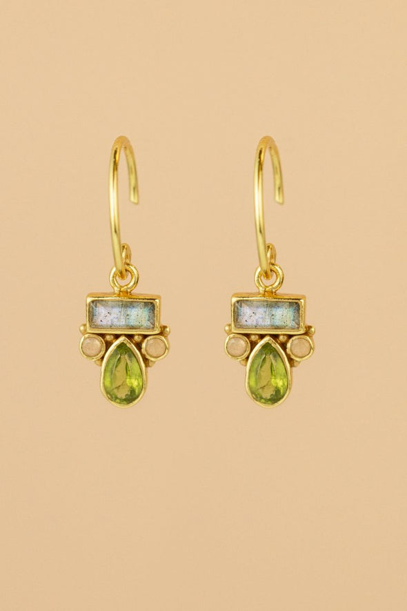 harvestclub-harvest-club-leuven-mujajuma-norma-hanging-earring-2x5-labradorite-1
