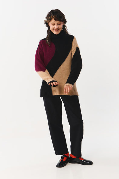 harvestclub-harvest-club-leuven-suite13-aw25-nun-jumper-Suite13-islands