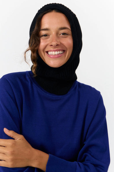 harvestclub-harvest-club-leuven-suite13-aw25-regina-balaclava-black-1