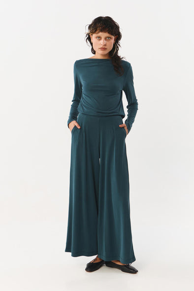 harvestclub-harvest-club-leuven-suite13-aw25-teide-top-dark-green