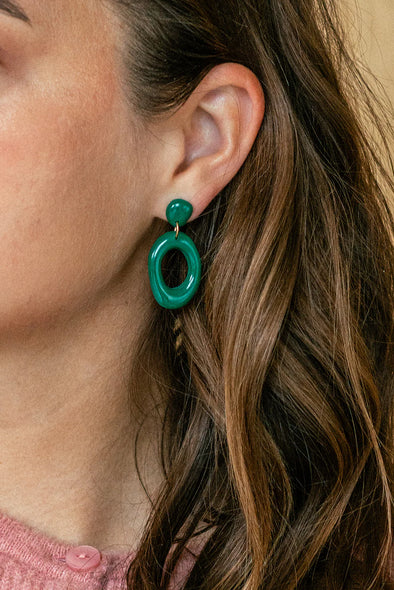 harvestclub-harvest-club-leuven-van-schaaijk-studio-elin-earrings-emerald-2