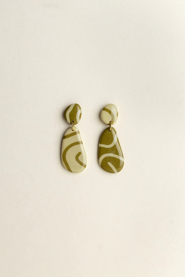 harvestclub-harvest-club-leuven-van-schaaijk-studio-ivy-earrings-moss-sand-1