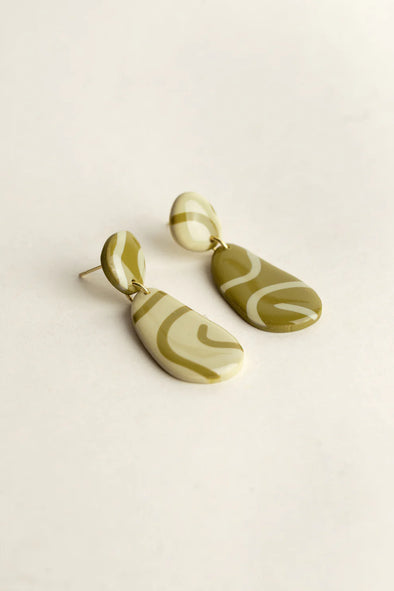 harvestclub-harvest-club-leuven-van-schaaijk-studio-ivy-earrings-moss-sand-2