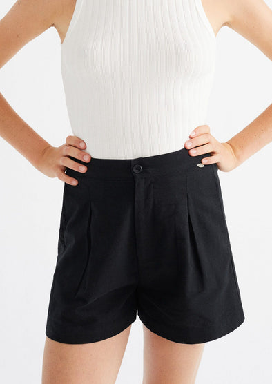 THINKING MU Hemp Narciso Short • Black