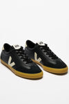 VEJA VOLLEY leather • black • pierre