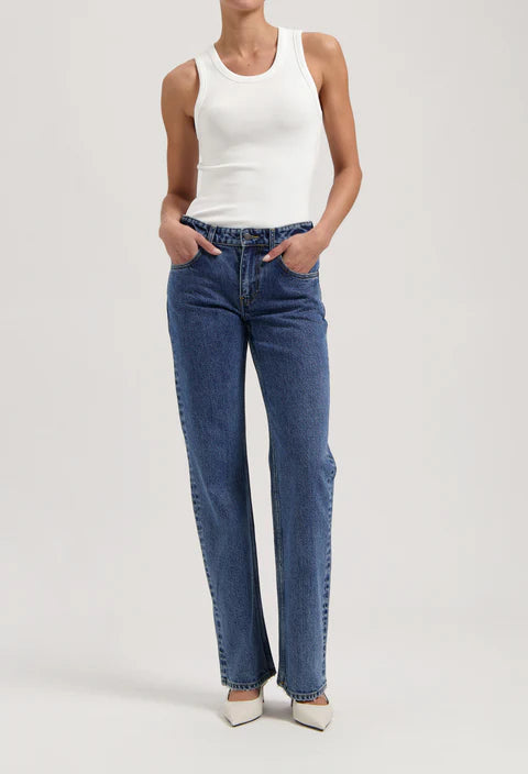 MUD JEANS Carry Mid Straight • Light Grey