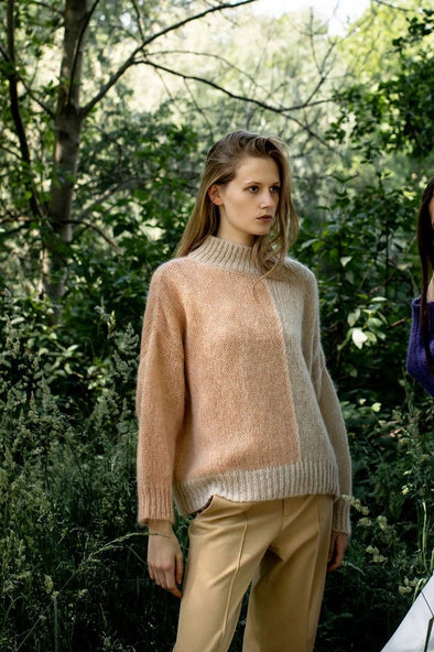 MADE BY VEST Mira Sweater • Beige/Light Peach • S