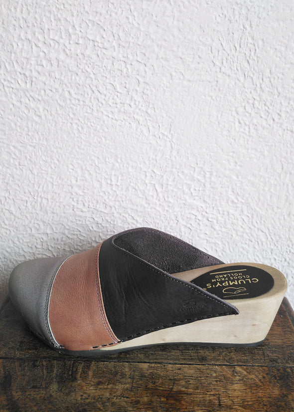 Clumpy's Shoe • Sara 3-Color