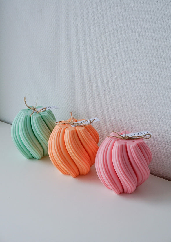 Harvestclub-Harvest-club-Leuven-unwind-candles-big-swirl-different-colors