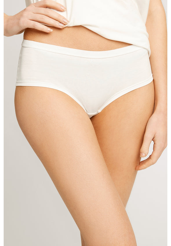 PEOPLE TREE  Low Rise Short • Eco White